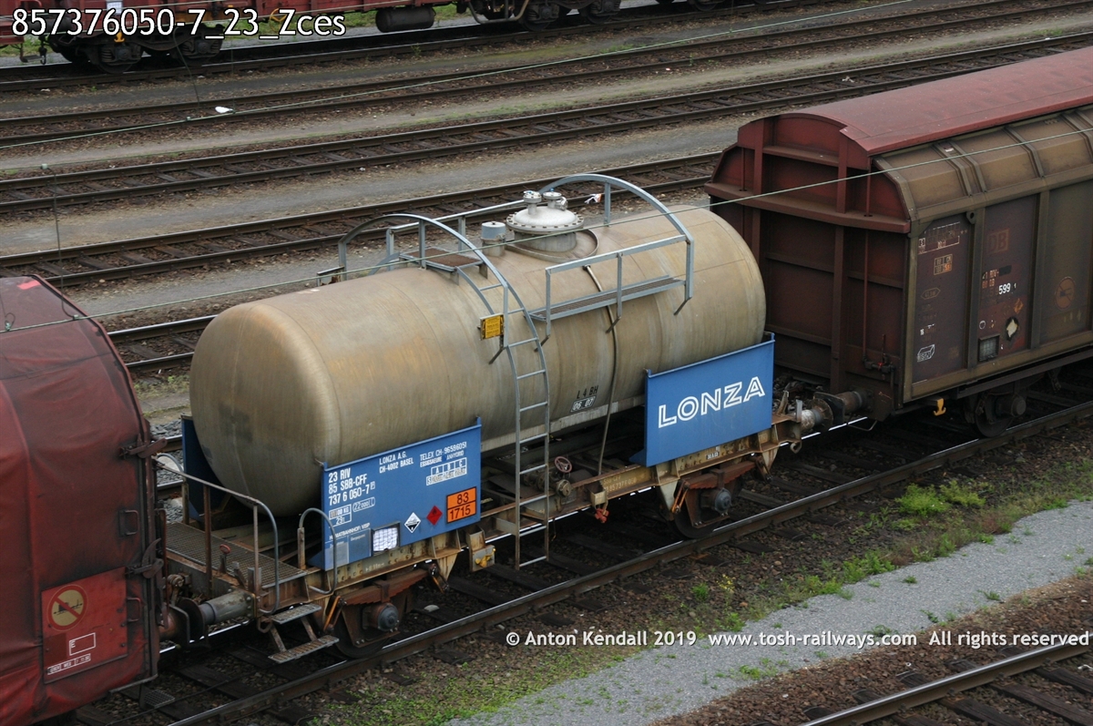 857376050-7_23_Zces.jpg